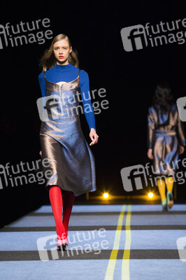 Moisés Nieto Fashion Show auf der Mercedes-Benz Fashion Week Madrid AW 2017