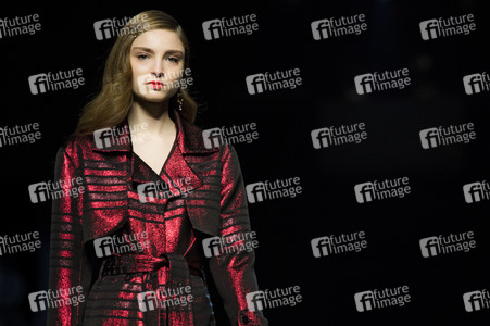 Moisés Nieto Fashion Show auf der Mercedes-Benz Fashion Week Madrid AW 2017