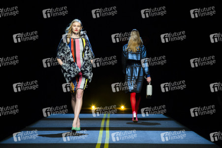 Moisés Nieto Fashion Show auf der Mercedes-Benz Fashion Week Madrid AW 2017