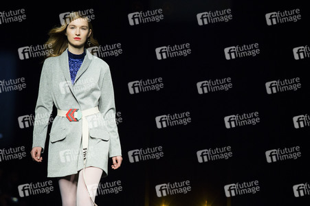 Moisés Nieto Fashion Show auf der Mercedes-Benz Fashion Week Madrid AW 2017