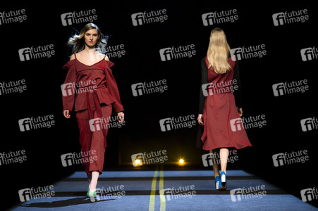 Moisés Nieto Fashion Show auf der Mercedes-Benz Fashion Week Madrid AW 2017