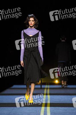 Moisés Nieto Fashion Show auf der Mercedes-Benz Fashion Week Madrid AW 2017