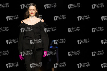 Moisés Nieto Fashion Show auf der Mercedes-Benz Fashion Week Madrid AW 2017
