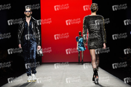 Custo Fashion Show auf der Mercedes-Benz Fashion Week Madrid AW 2017