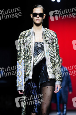 Custo Fashion Show auf der Mercedes-Benz Fashion Week Madrid AW 2017