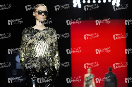 Custo Fashion Show auf der Mercedes-Benz Fashion Week Madrid AW 2017
