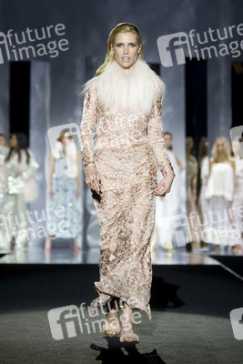 Duyos Fashion Show auf der Mercedes-Benz Fashion Week Madrid AW 2017
