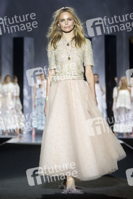 Duyos Fashion Show auf der Mercedes-Benz Fashion Week Madrid AW 2017