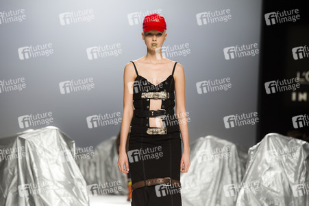 Maria ke Fisherman Fashion Show auf der Mercedes-Benz Fashion Week Madrid AW 2017