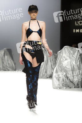 Maria ke Fisherman Fashion Show auf der Mercedes-Benz Fashion Week Madrid AW 2017