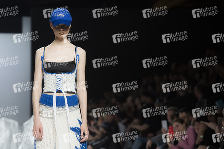 Maria ke Fisherman Fashion Show auf der Mercedes-Benz Fashion Week Madrid AW 2017