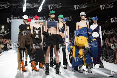 Maria ke Fisherman Fashion Show auf der Mercedes-Benz Fashion Week Madrid AW 2017
