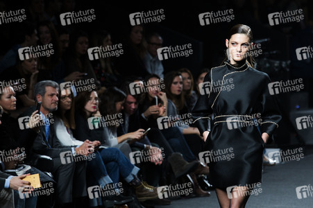2nd Skin Fashion Show auf der Mercedes-Benz Fashion Week Madrid AW 2017