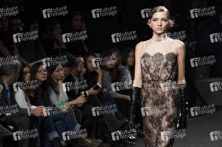 2nd Skin Fashion Show auf der Mercedes-Benz Fashion Week Madrid AW 2017