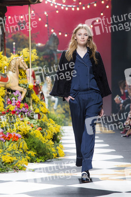 Jorge Vázquez Fashion Show auf der Mercedes-Benz Fashion Week Madrid AW 2017