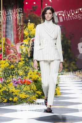 Jorge Vázquez Fashion Show auf der Mercedes-Benz Fashion Week Madrid AW 2017