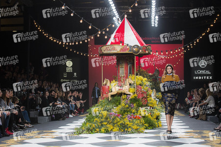 Jorge Vázquez Fashion Show auf der Mercedes-Benz Fashion Week Madrid AW 2017