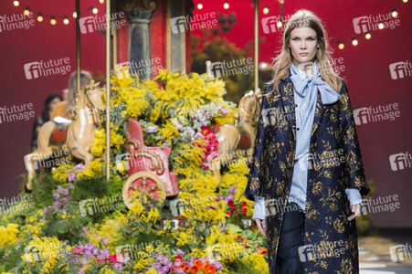 Jorge Vázquez Fashion Show auf der Mercedes-Benz Fashion Week Madrid AW 2017