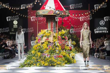 Jorge Vázquez Fashion Show auf der Mercedes-Benz Fashion Week Madrid AW 2017
