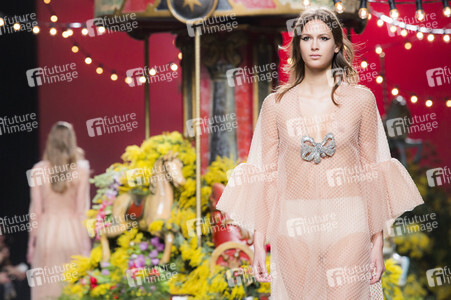 Jorge Vázquez Fashion Show auf der Mercedes-Benz Fashion Week Madrid AW 2017
