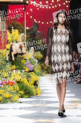 Jorge Vázquez Fashion Show auf der Mercedes-Benz Fashion Week Madrid AW 2017