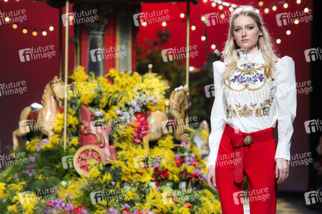 Jorge Vázquez Fashion Show auf der Mercedes-Benz Fashion Week Madrid AW 2017