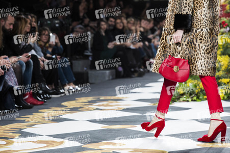 Jorge Vázquez Fashion Show auf der Mercedes-Benz Fashion Week Madrid AW 2017