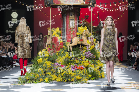 Jorge Vázquez Fashion Show auf der Mercedes-Benz Fashion Week Madrid AW 2017