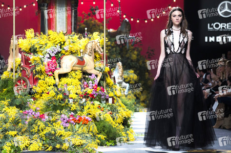 Jorge Vázquez Fashion Show auf der Mercedes-Benz Fashion Week Madrid AW 2017