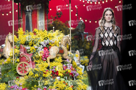 Jorge Vázquez Fashion Show auf der Mercedes-Benz Fashion Week Madrid AW 2017