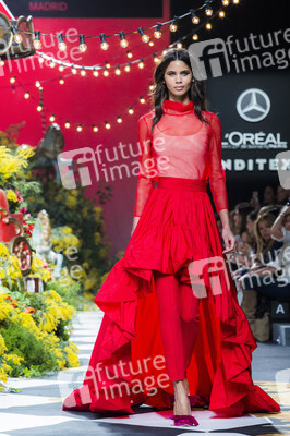 Jorge Vázquez Fashion Show auf der Mercedes-Benz Fashion Week Madrid AW 2017