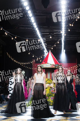 Jorge Vázquez Fashion Show auf der Mercedes-Benz Fashion Week Madrid AW 2017