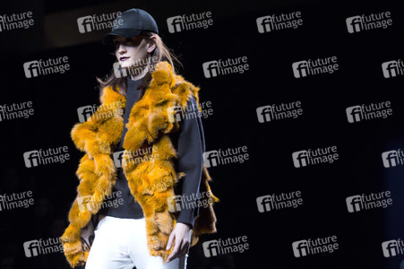 Jesús Lorenzo  Fashion Show auf der Mercedes-Benz Fashion Week Madrid AW 2017