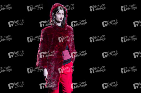Jesús Lorenzo  Fashion Show auf der Mercedes-Benz Fashion Week Madrid AW 2017