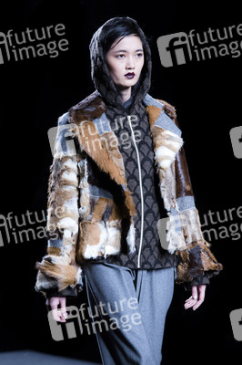 Jesús Lorenzo  Fashion Show auf der Mercedes-Benz Fashion Week Madrid AW 2017