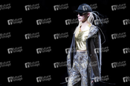 Jesús Lorenzo  Fashion Show auf der Mercedes-Benz Fashion Week Madrid AW 2017