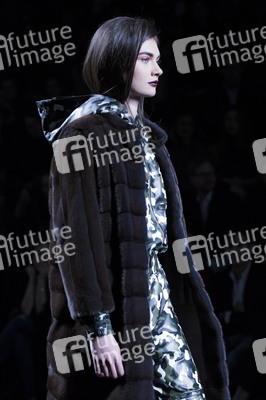 Jesús Lorenzo  Fashion Show auf der Mercedes-Benz Fashion Week Madrid AW 2017