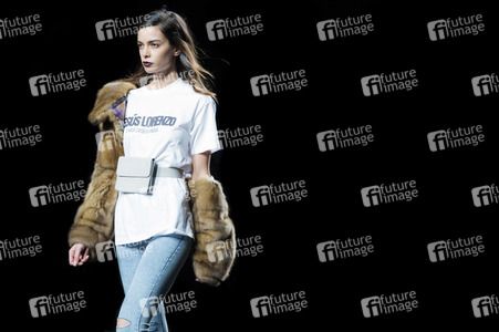 Jesús Lorenzo  Fashion Show auf der Mercedes-Benz Fashion Week Madrid AW 2017