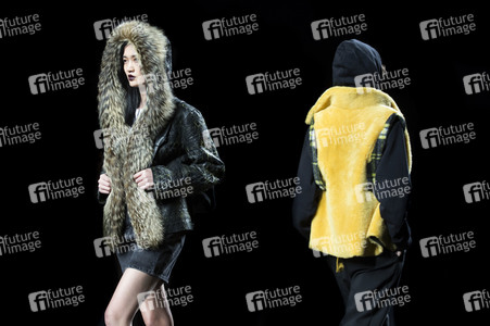Jesús Lorenzo  Fashion Show auf der Mercedes-Benz Fashion Week Madrid AW 2017