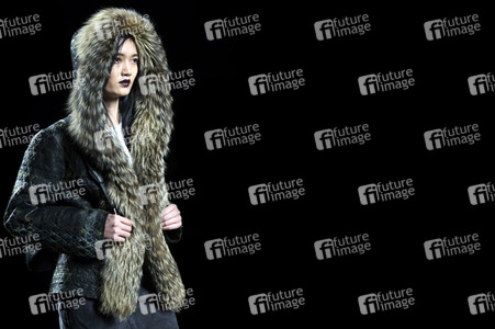 Jesús Lorenzo  Fashion Show auf der Mercedes-Benz Fashion Week Madrid AW 2017