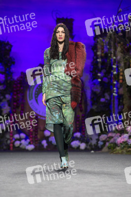 Francis Montesinos Fashion Show auf der Mercedes-Benz Fashion Week Madrid AW 2017