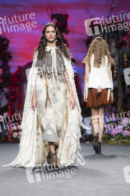 Francis Montesinos Fashion Show auf der Mercedes-Benz Fashion Week Madrid AW 2017