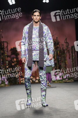 Francis Montesinos Fashion Show auf der Mercedes-Benz Fashion Week Madrid AW 2017