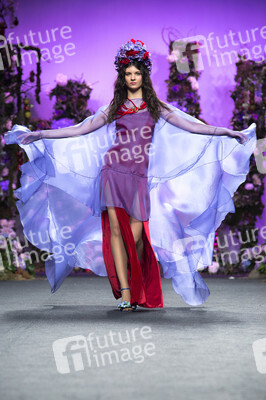Francis Montesinos Fashion Show auf der Mercedes-Benz Fashion Week Madrid AW 2017