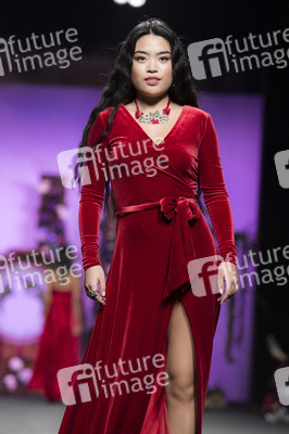 Francis Montesinos Fashion Show auf der Mercedes-Benz Fashion Week Madrid AW 2017
