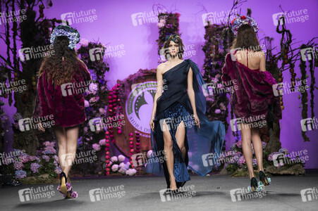 Francis Montesinos Fashion Show auf der Mercedes-Benz Fashion Week Madrid AW 2017