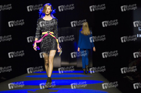 Esther Noriega Fashion Show auf der Mercedes-Benz Fashion Week Madrid AW 2017