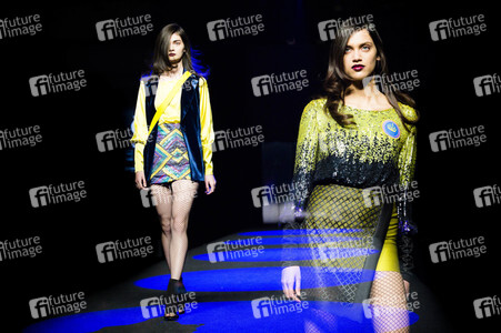 Esther Noriega Fashion Show auf der Mercedes-Benz Fashion Week Madrid AW 2017