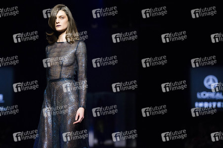 Esther Noriega Fashion Show auf der Mercedes-Benz Fashion Week Madrid AW 2017