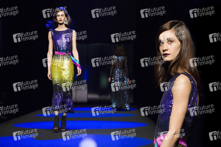 Esther Noriega Fashion Show auf der Mercedes-Benz Fashion Week Madrid AW 2017